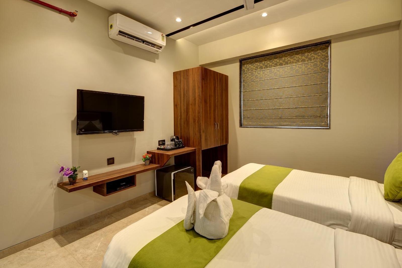 Magnus Fortune House Business Hotel , Magarpatta Mundhwa Exterior photo